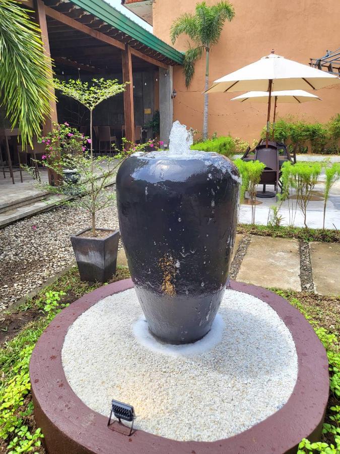 North Tourist Inn Bacolod Exteriör bild